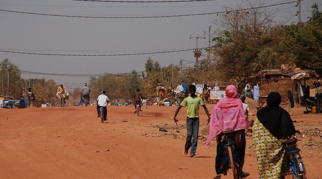 Ouagadougou_suburb street scene. Pic Martin Wegmann, CC BY-SA 3.0 , via Wikimedia Commons